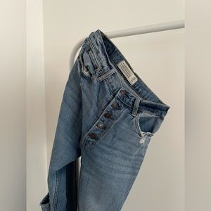 Abercrombie & Fitch Ankle Straight Ultra High Rise Jeans